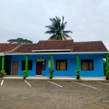Album : PARKIR MOBIL