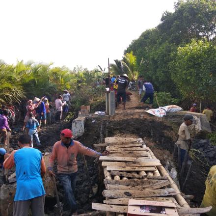 Album : KERJA BAKTI PERBAIKAN TANGGUL