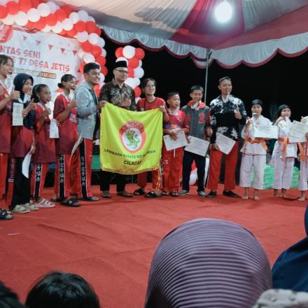 Album : SANG JUARA KARATE